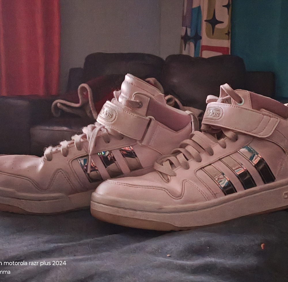 Ladies Size 10 Adidas Hoops Lavender & Pink Iricedscent Mid -top Shoe